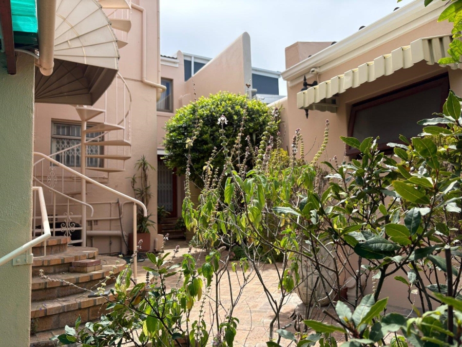 4 Bedroom Property for Sale in Bantry Bay Western Cape